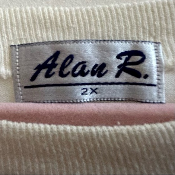 Scarce 1990s Donna DeLapo cat graphic tee on an Alan R 2X tag. - Picture 4 of 6